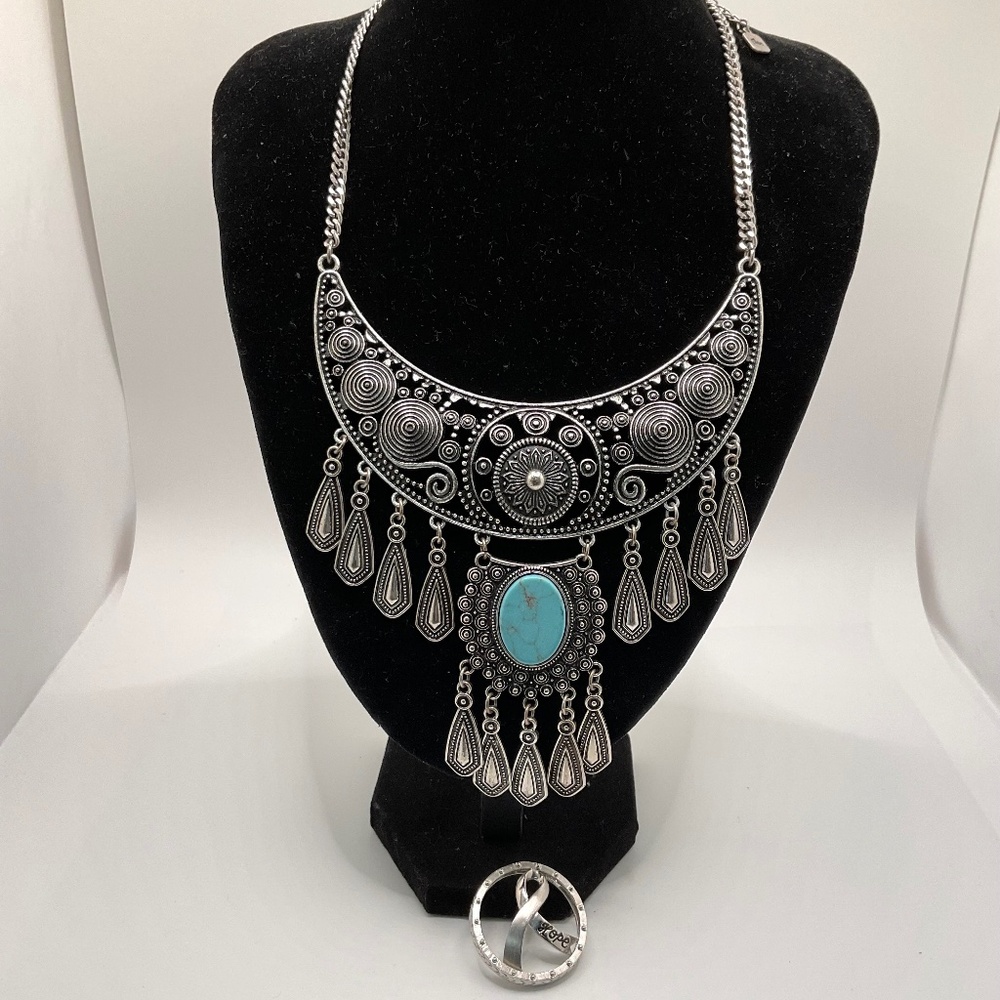 MAX & ZOE statement necklace plus LONGABERGER  brooch TWO PIECES